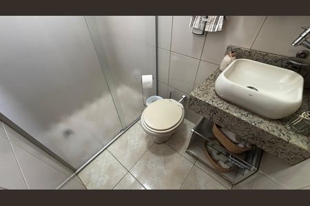 Casa à venda com 150m², 3 quartos e 2 vagas Casa à venda com 150m², 3 quartos e 2 vagasBanheiro da Suíte