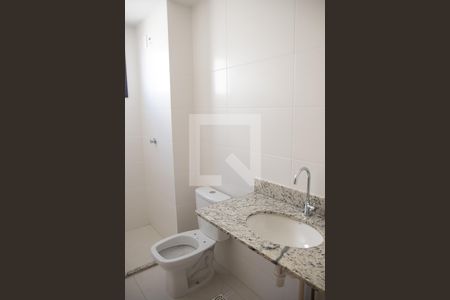 Apartamento para alugar com 64m², 2 quartos e 1 vaga Apartamento para alugar com 64m², 2 quartos e 1 vagaBanheiro da Suíte