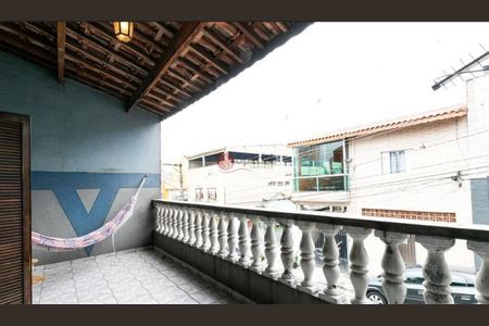 Casa à venda com 3 quartos, 181m² em Vila Carrão, São Paulo