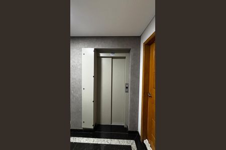 Apartamento à venda com 88m², 2 quartos e 1 vaga Apartamento à venda com 88m², 2 quartos e 1 vagaElevador