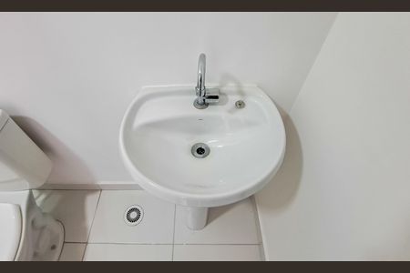 Apartamento para alugar com 27m², 1 quarto e sem vaga Apartamento para alugar com 27m², 1 quarto e sem vagaDetalhe - Banheiro