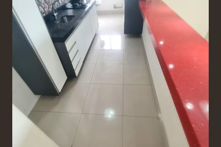 Cozinha de apartamento para alugar com 3 quartos, 82m² em Gopouva, Guarulhos