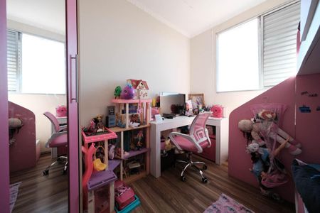 Apartamento à venda com 55m², 2 quartos e 1 vagaQuarto 2