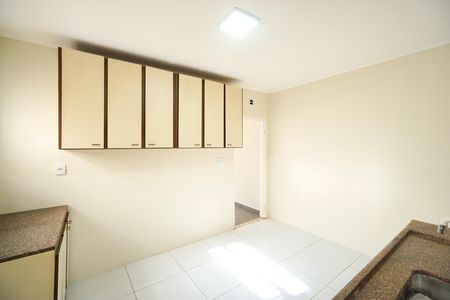 Cozinha de apartamento para alugar com 2 quartos, 80m² em Vila Carrão, São Paulo