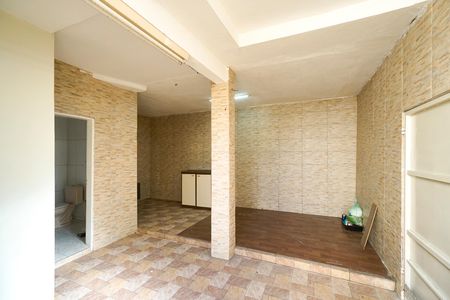 Casa para alugar com 135m², 2 quartos e 2 vagasQuintal