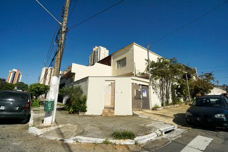 Casa para alugar com 135m², 2 quartos e 2 vagasFachada