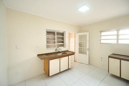 Casa para alugar com 135m², 2 quartos e 2 vagasCozinha