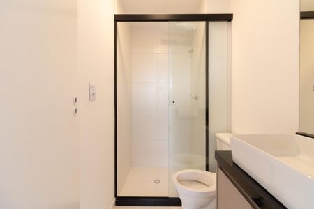 Banheiro de apartamento para alugar com 1 quarto, 31m² em Butantã, São Paulo