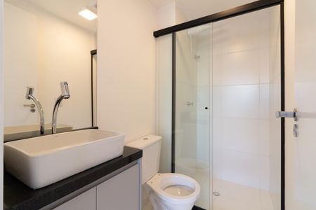 Banheiro de apartamento para alugar com 1 quarto, 31m² em Butantã, São Paulo