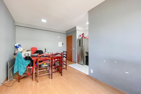 Casa de condomínio à venda com 46m², 2 quartos e 1 vaga Casa de condomínio à venda com 46m², 2 quartos e 1 vagaSala