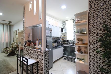 Casa de condomínio à venda com 340m², 5 quartos e 2 vagasCozinha