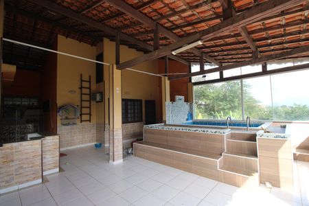 Casa de condomínio à venda com 340m², 5 quartos e 2 vagasTerraço
