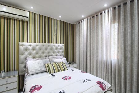 Casa de condomínio à venda com 340m², 5 quartos e 2 vagasSuíte 1