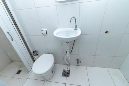 Banheiro de kitnet/studio à venda com 1 quarto, 22m² em Água Branca, São Paulo