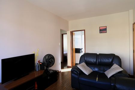 Apartamento à venda com 82m², 2 quartos e 1 vaga Apartamento à venda com 82m², 2 quartos e 1 vagaSala