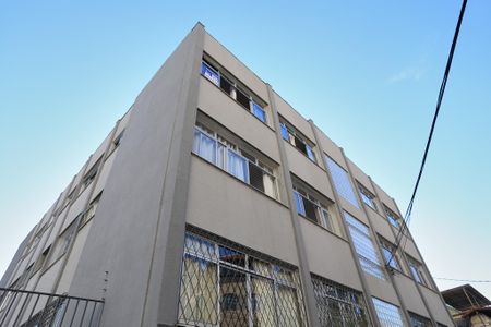 Apartamento à venda com 82m², 2 quartos e 1 vaga Apartamento à venda com 82m², 2 quartos e 1 vagaFachada