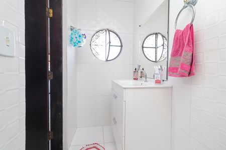 Casa à venda com 1504m², 4 quartos e 2 vagasCasa 2 - Banheiro
