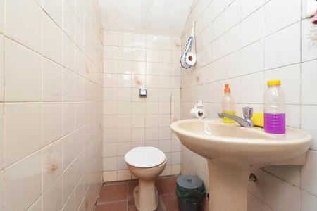Casa à venda com 1504m², 4 quartos e 2 vagasCasa 1 - Banheiro de Serviço