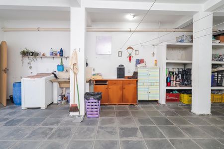 Casa à venda com 1504m², 4 quartos e 2 vagasCasa 1 - Área de Serviço / Quintal