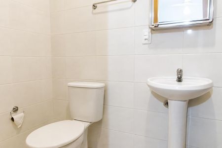 Banheiro de apartamento para alugar com 1 quarto, 42m² em Centro Histórico, Porto Alegre