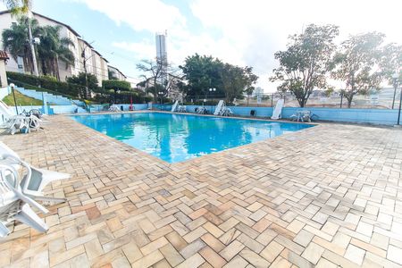 Apartamento para alugar com 42m², 2 quartos e 1 vaga Apartamento para alugar com 42m², 2 quartos e 1 vagaÁrea comum - Piscina