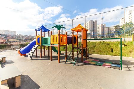 Apartamento para alugar com 42m², 2 quartos e 1 vaga Apartamento para alugar com 42m², 2 quartos e 1 vagaÁrea comum - Playground