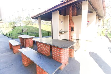 Apartamento para alugar com 42m², 2 quartos e 1 vaga Apartamento para alugar com 42m², 2 quartos e 1 vagaÁreas comuns - Churrasqueiras