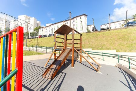 Apartamento para alugar com 42m², 2 quartos e 1 vaga Apartamento para alugar com 42m², 2 quartos e 1 vagaÁrea comum - Playground