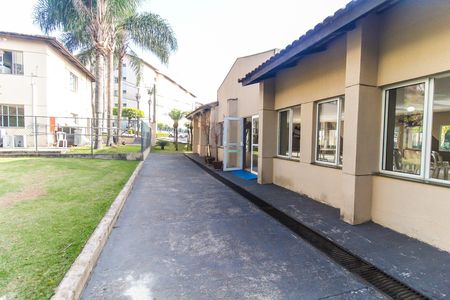 Apartamento para alugar com 42m², 2 quartos e 1 vaga Apartamento para alugar com 42m², 2 quartos e 1 vagaÁrea comum - Salão de festas 2