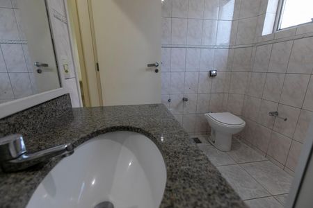Apartamento à venda com 100m², 3 quartos e 1 vaga Apartamento à venda com 100m², 3 quartos e 1 vagaBANHEIRO