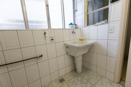 ÁREA DE SERVIÇO de apartamento para alugar com 3 quartos, 100m² em Cambuí, Campinas