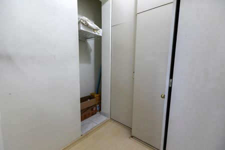 Apartamento à venda com 100m², 3 quartos e 1 vaga Apartamento à venda com 100m², 3 quartos e 1 vagaÁREA DE SERVIÇO