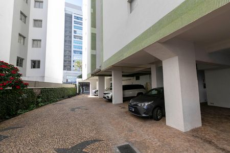 GARAGEM de apartamento para alugar com 3 quartos, 100m² em Cambuí, Campinas