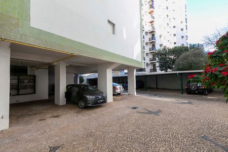 GARAGEM de apartamento para alugar com 3 quartos, 100m² em Cambuí, Campinas