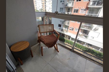 Apartamento para alugar com 70m², 3 quartos e 1 vagaVaranda