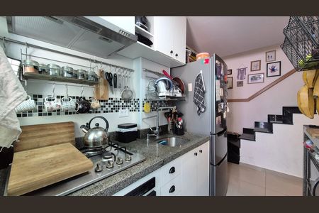 Apartamento à venda com 85m², 2 quartos e 2 vagasCozinha 