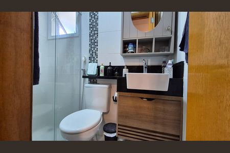 Apartamento à venda com 85m², 2 quartos e 2 vagasBanheiro 