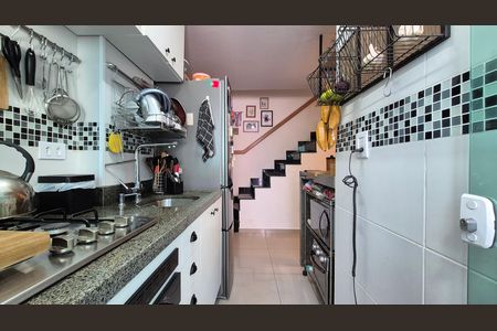 Cozinha  de apartamento à venda com 3 quartos, 100m² em Vila Assunção, Santo André