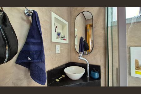 Apartamento à venda com 85m², 2 quartos e 2 vagasBanheiro da suíte 