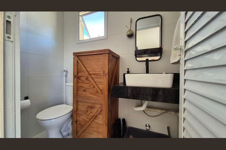 Banheiro  de apartamento à venda com 3 quartos, 100m² em Vila Assunção, Santo André
