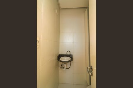 Lavabo de apartamento para alugar com 2 quartos, 58m² em Menino Deus, Porto Alegre