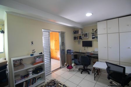 Casa para alugar com 160m², 4 quartos e 2 vagas Casa para alugar com 160m², 4 quartos e 2 vagasQuarto 2