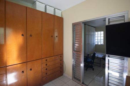 Casa para alugar com 160m², 4 quartos e 2 vagas Casa para alugar com 160m², 4 quartos e 2 vagasQuarto 1