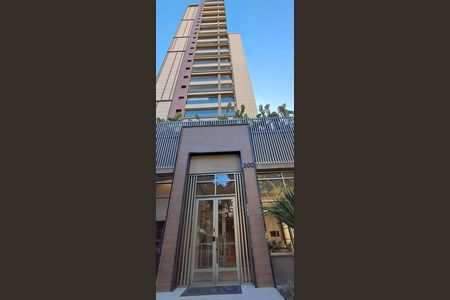Apartamento à venda com 142m², 3 quartos e 2 vagas Apartamento à venda com 142m², 3 quartos e 2 vagasFachada