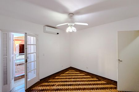 Casa à venda com 253m², 3 quartos e sem vagaQuarto (Casa 2)