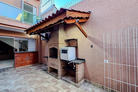 Casa à venda com 253m², 3 quartos e sem vagaÁrea externa