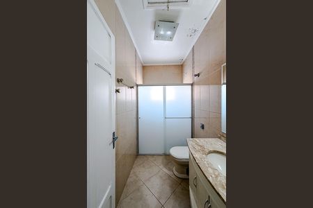 Casa à venda com 253m², 3 quartos e sem vagaBanheiro