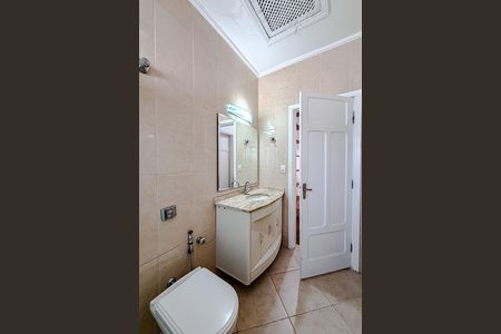 Casa à venda com 253m², 3 quartos e sem vagaBanheiro