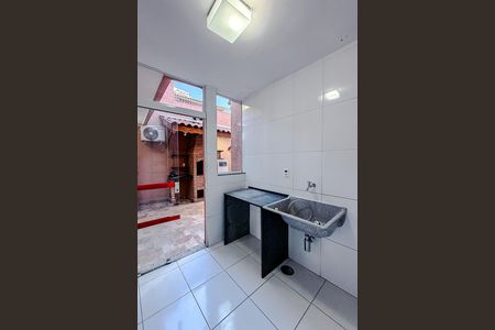 Casa à venda com 253m², 3 quartos e sem vagaÁrea de Serviço