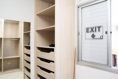 Closet de apartamento para alugar com 2 quartos, 71m² em Vila Fatima, São Paulo